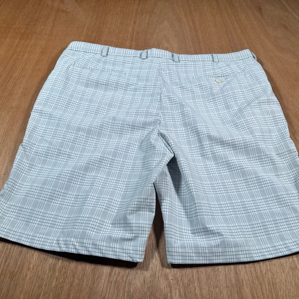 Walter Hagen Golf Shorts Mens 42 Gray Plaid Stretch Performance Flat Front